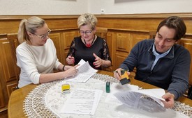 Podpisanie umów na wykonanie 3 świetlic wiejskich na terenie Gminy Łopuszno