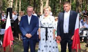 zdjecie na stronie o tytule: Uroczystość Patriotyczna w Ewelinowie 2018 - Relacja