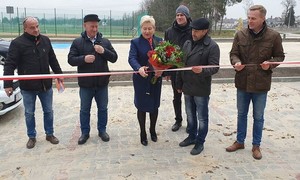 zdjecie na stronie o tytule: Parking przy GOSW w Łopuszno uroczyście oddany do użytkowania Mieszkańcom i znamienitym Gościom Gminy Łopuszno