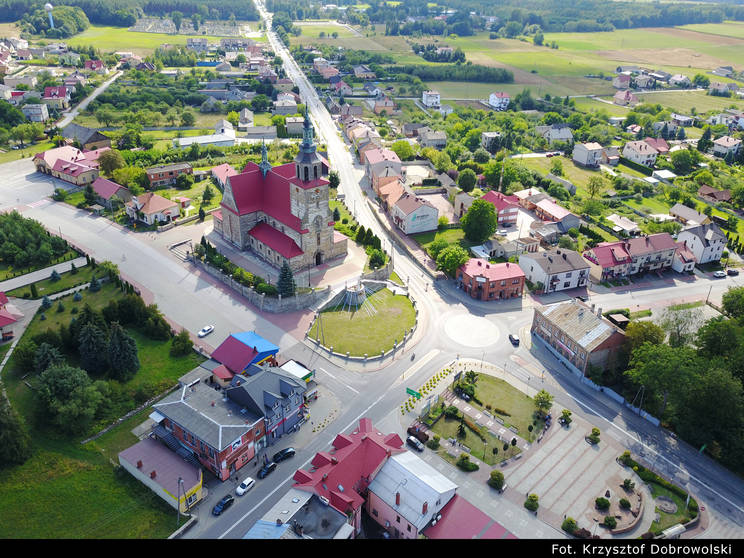 Podniebna gmina Łopuszno